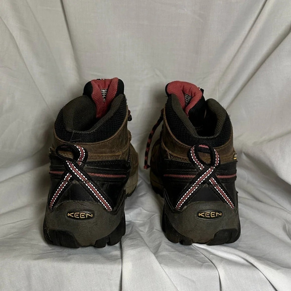 KEEN Targhee III Mid Waterproof Hiking Boots for Ladies size 8 pink & brown - Picture 3 of 7